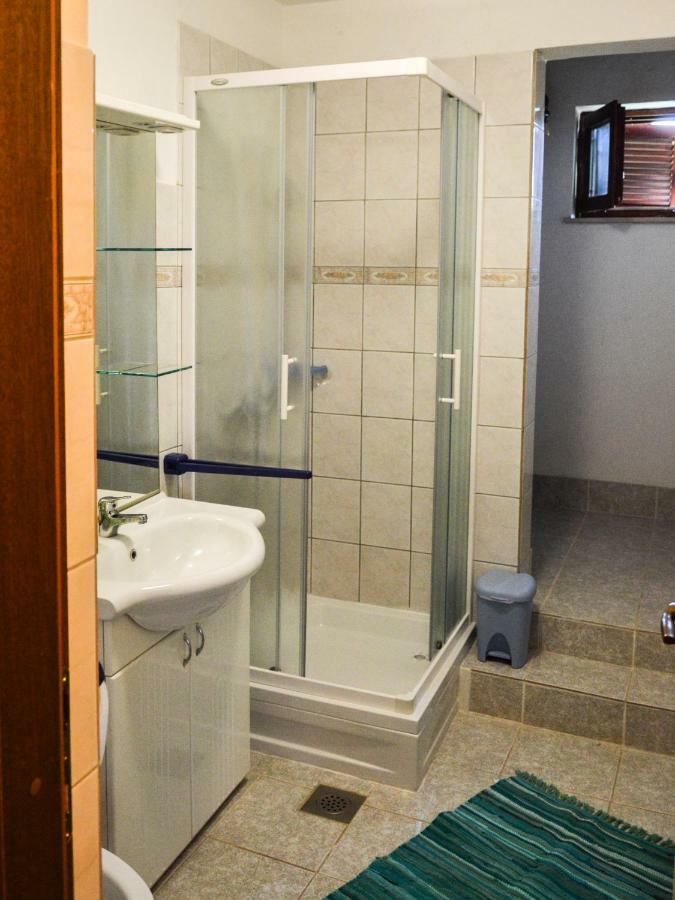 Apartment Zoja Pinezići Екстериор снимка