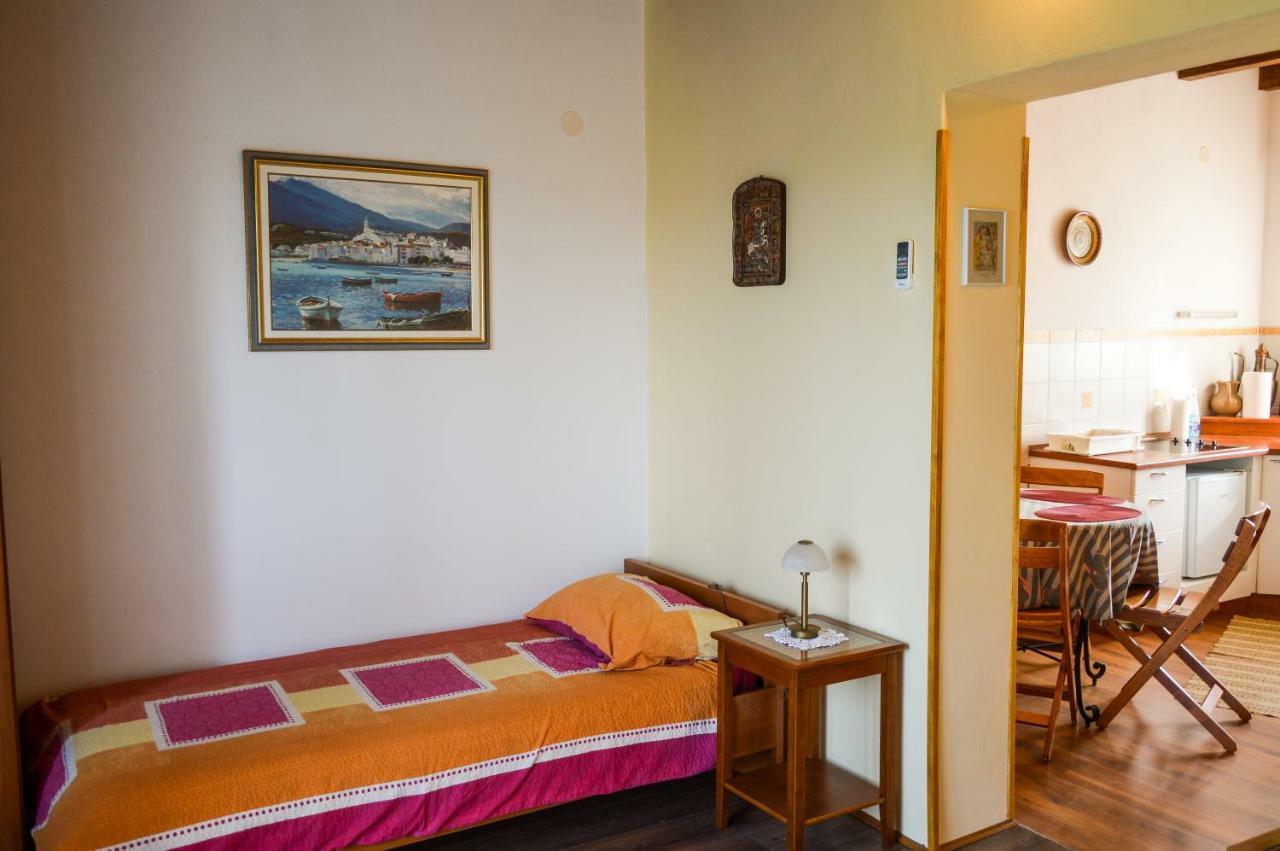 Apartment Zoja Pinezići Екстериор снимка